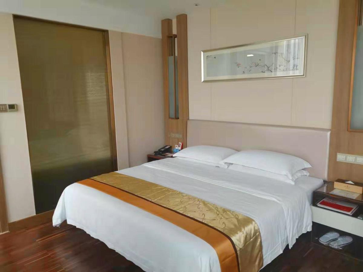 Hotel Ramada Heze Esterno foto